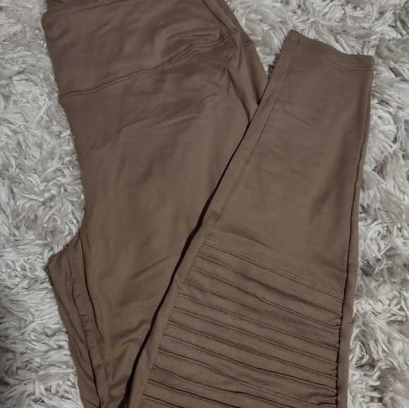 Moto Leggings Buttery Soft Wide Waistband Plus Size - Picture 3 of 4